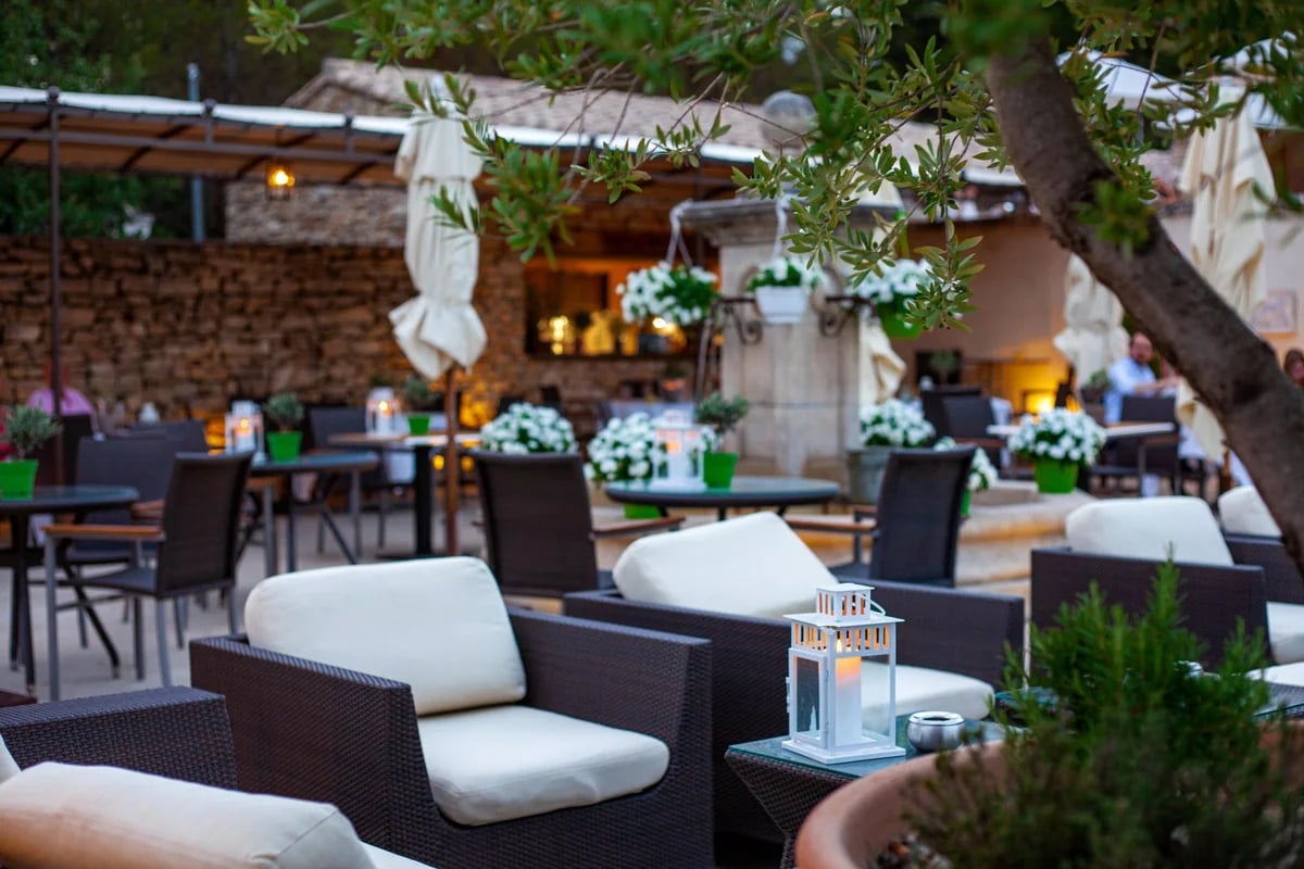 Hotel Le Phébus & Spa, at the table