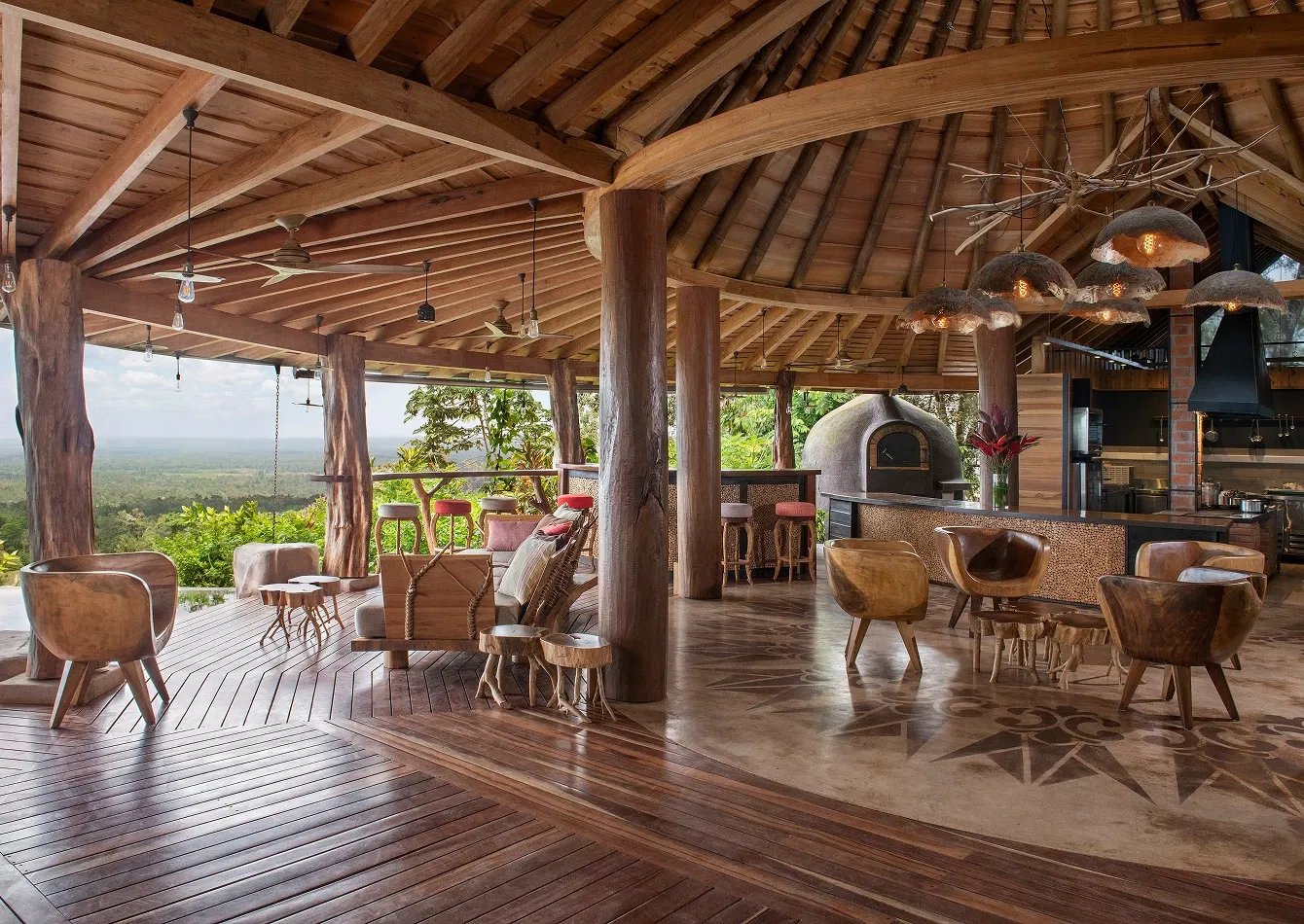 Origins Luxury Lodge (Floral), eat & drink