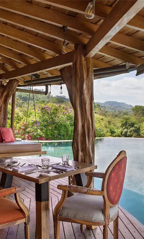Origins Luxury Lodge (Floral), eat & drink