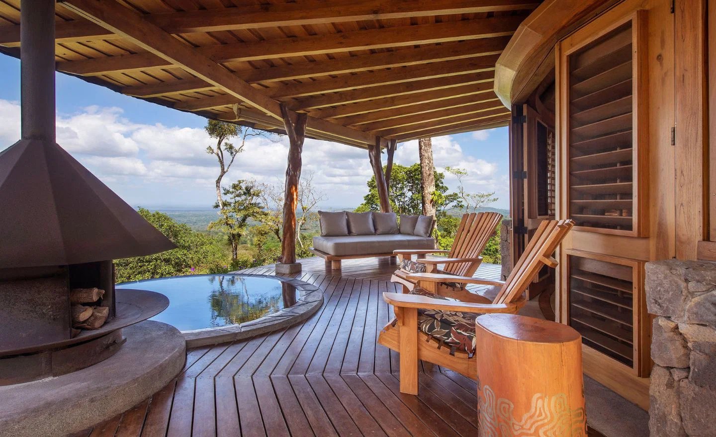 Origins Luxury Lodge (Floral), vibe