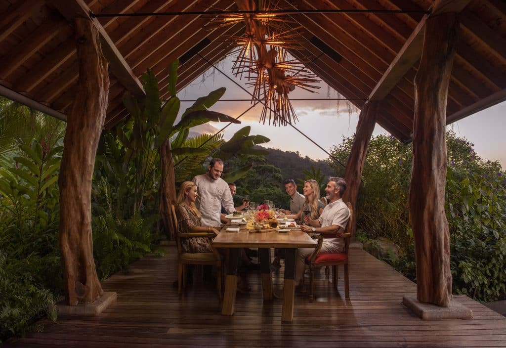 Origins Luxury Lodge (Floral), eat & drink