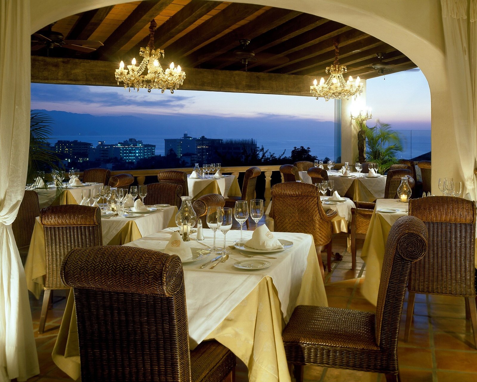 Hacienda San Angel, eat & drink