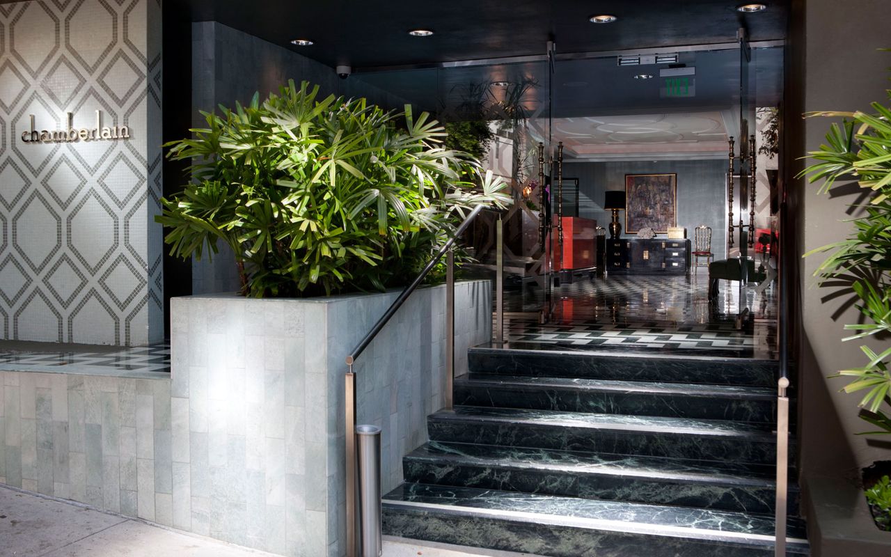 Chamberlain West Hollywood — vibe