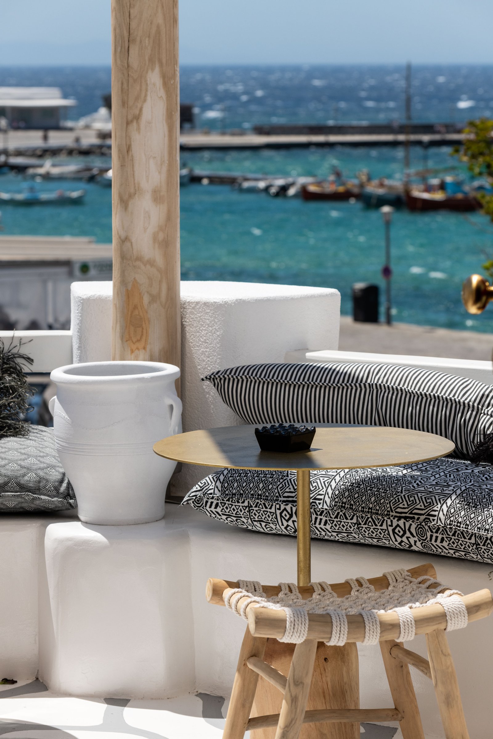 The TownHouse Mykonos, eat & drink