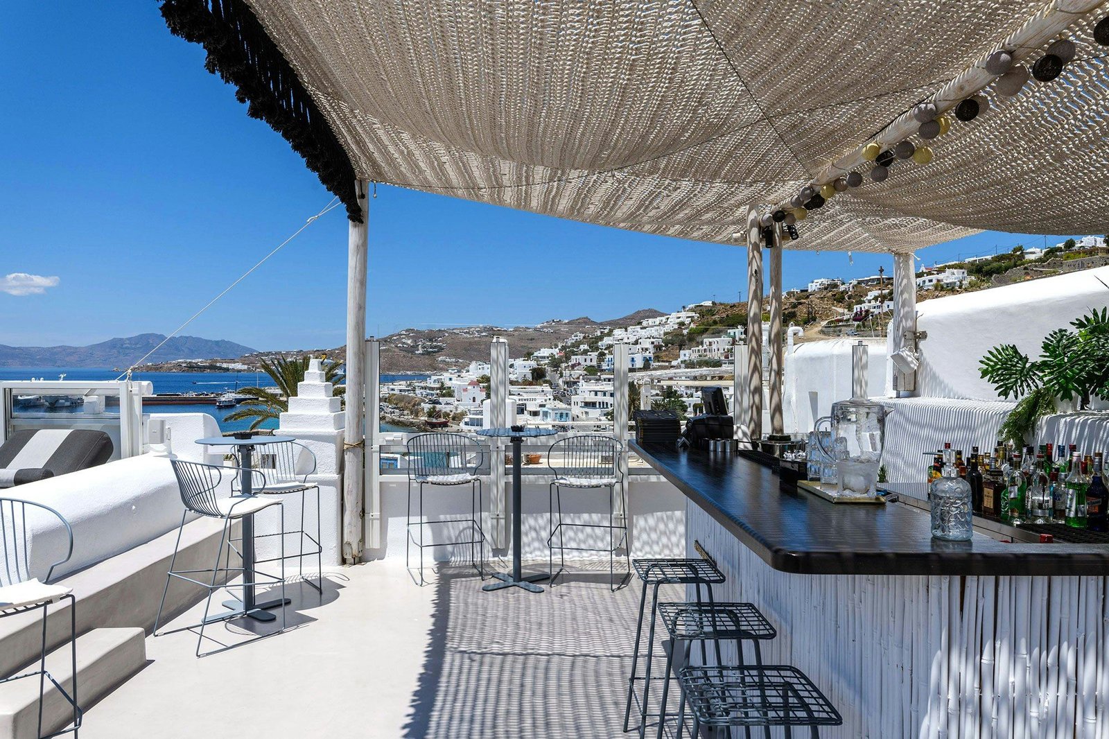 The TownHouse Mykonos, eat & drink