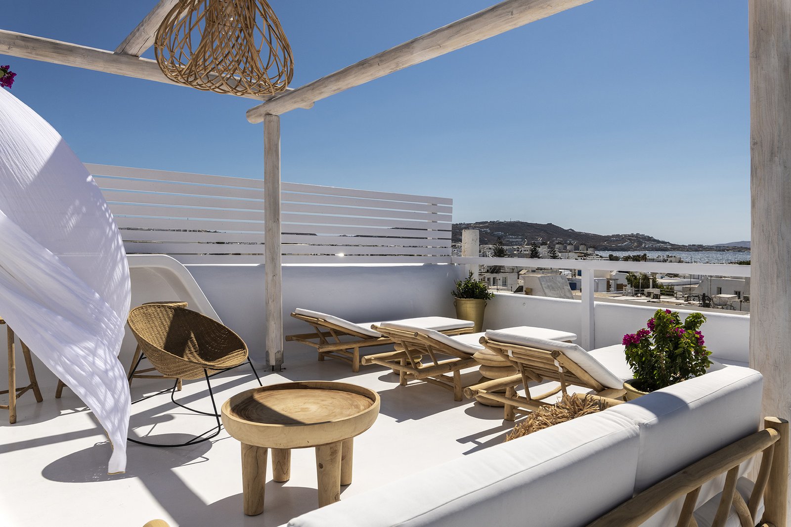 The TownHouse Mykonos, vibe