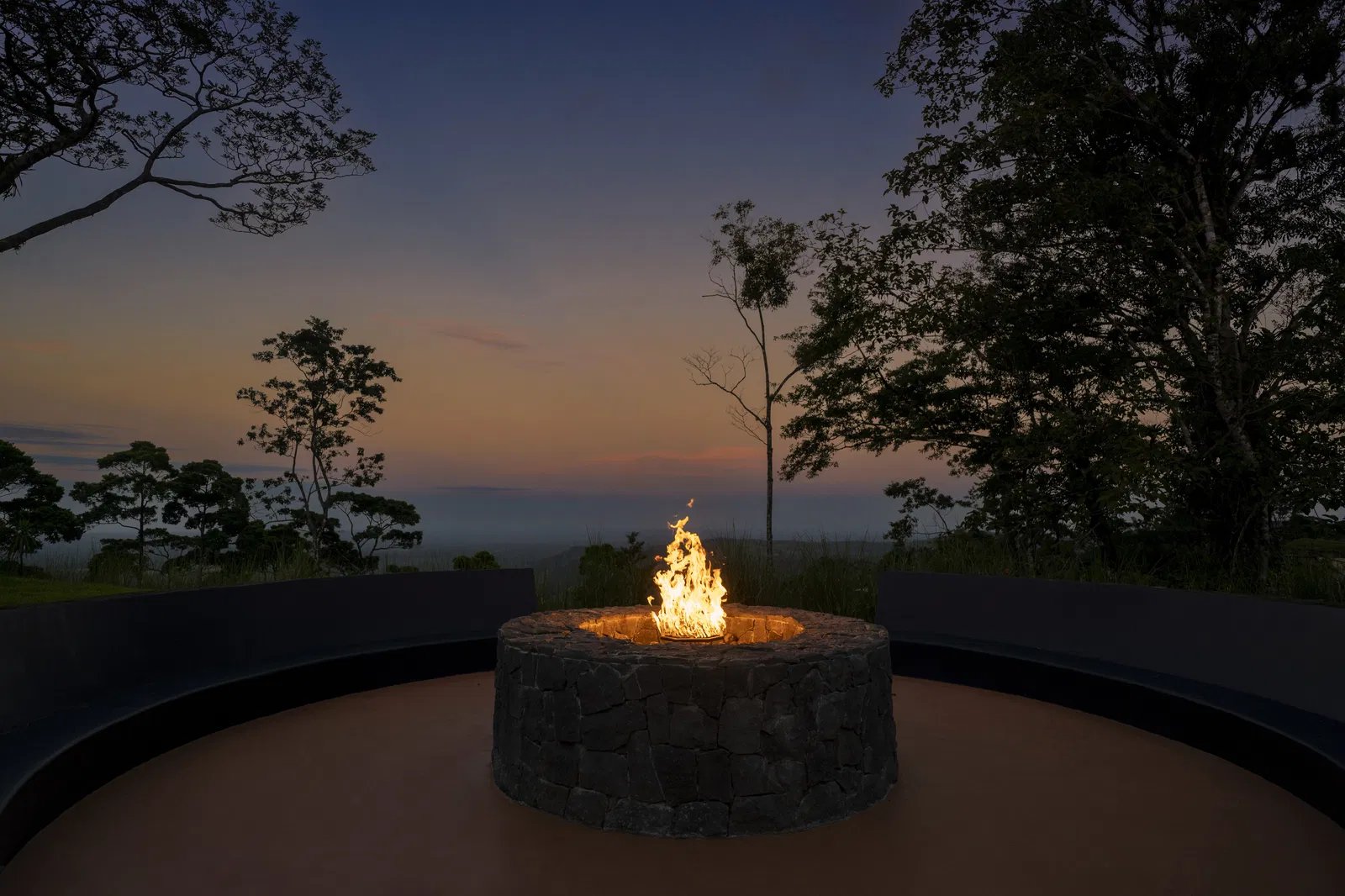 Origins Luxury Lodge (Astral), vibe