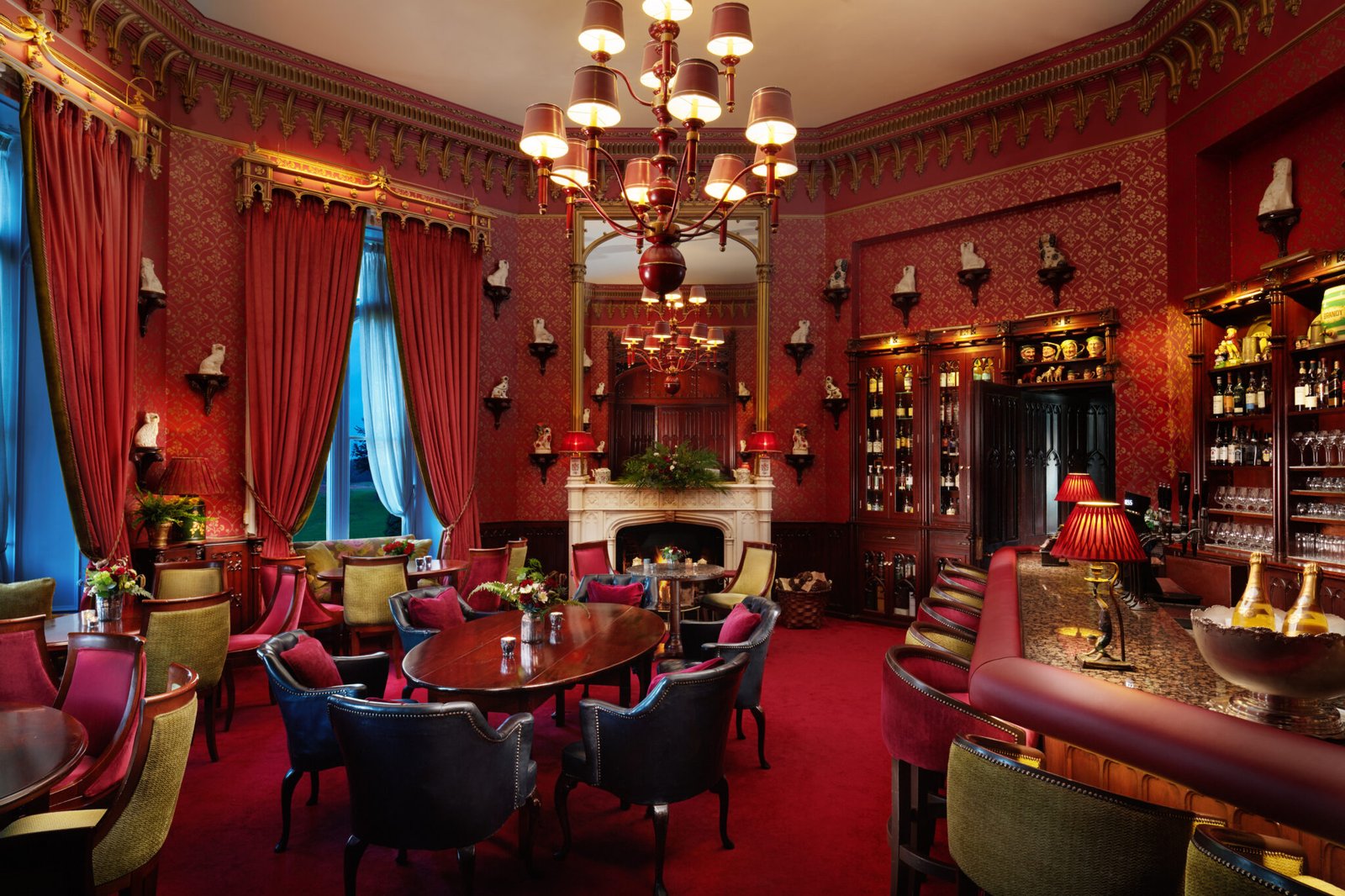 Dromoland Castle Hotel, the cocktail bar