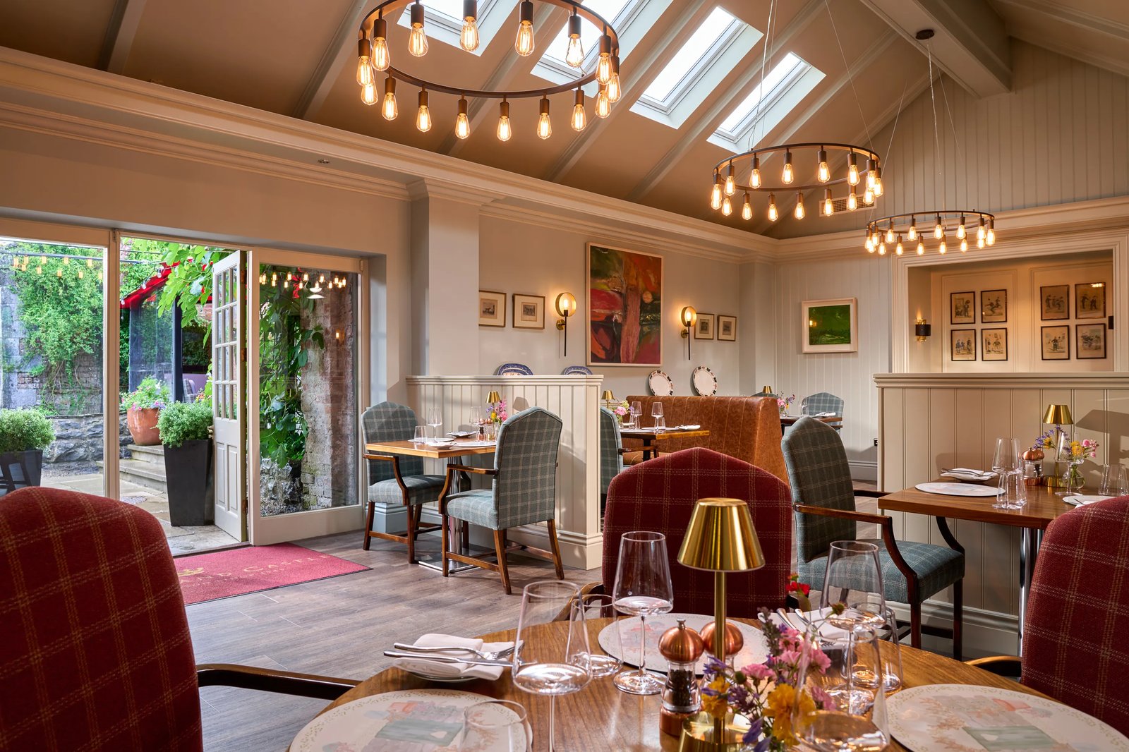 Dromoland Castle Hotel, at the table