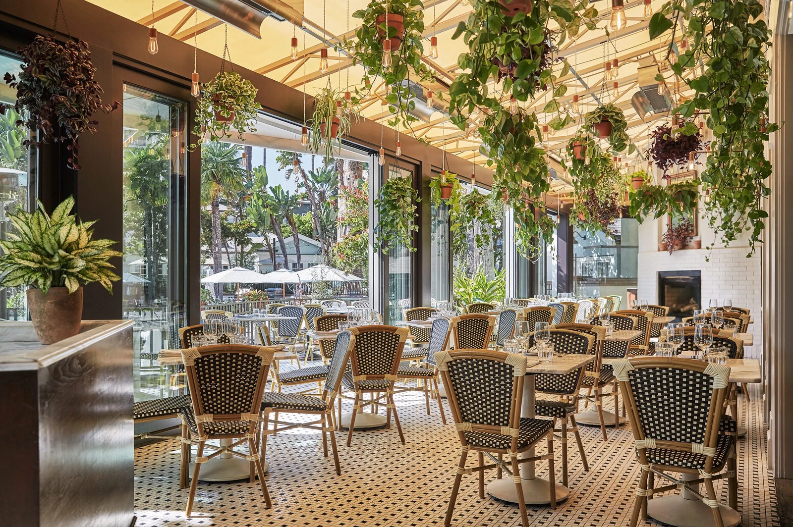 Fairmont Miramar Hotel & Bungalows — eat & drink