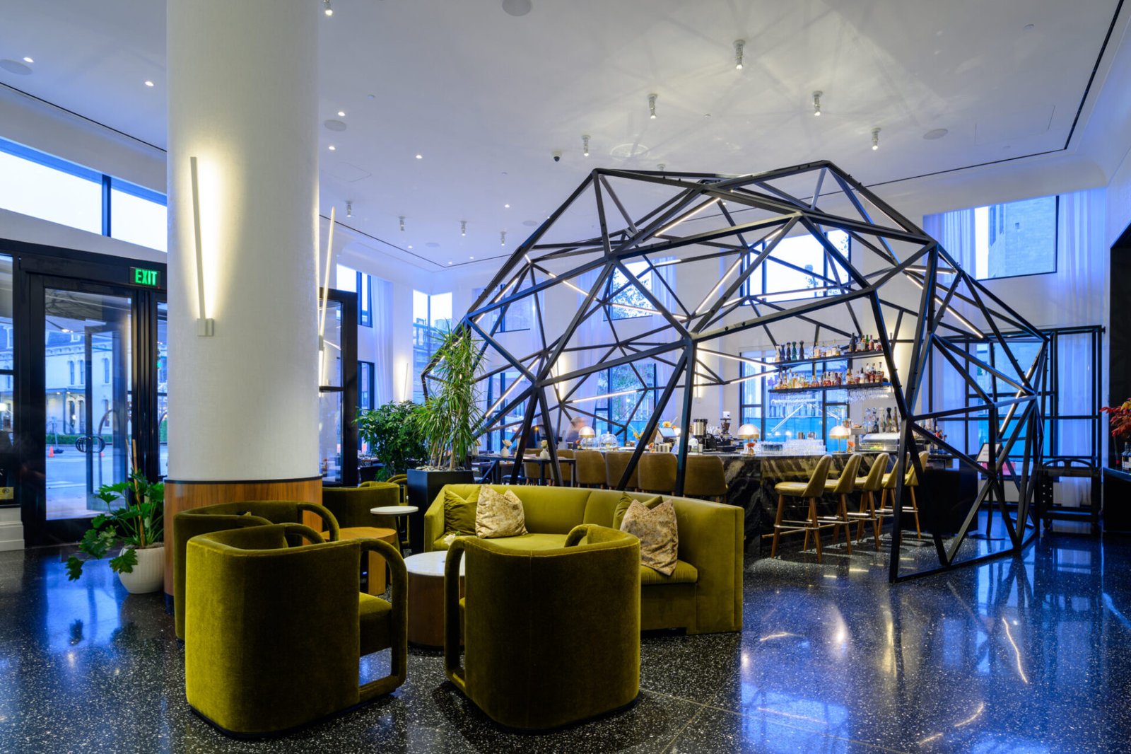 Daxton Hotel Birmingham, Curio Collection by Hilton, vibe