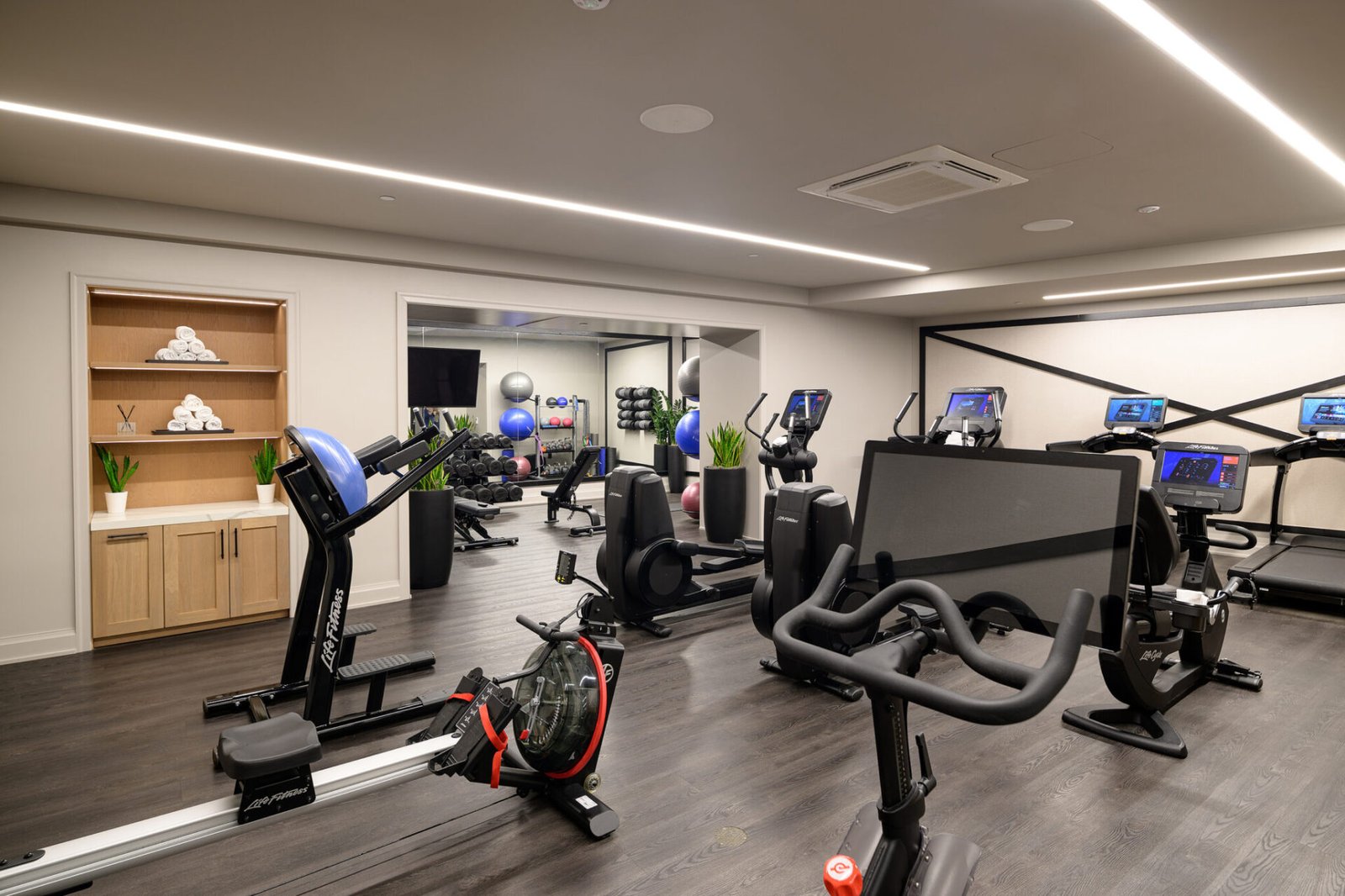 Daxton Hotel Birmingham, Curio Collection by Hilton, wellness