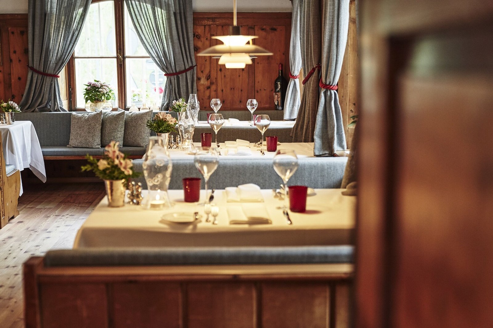 Goldene Rose Karthaus, at the table