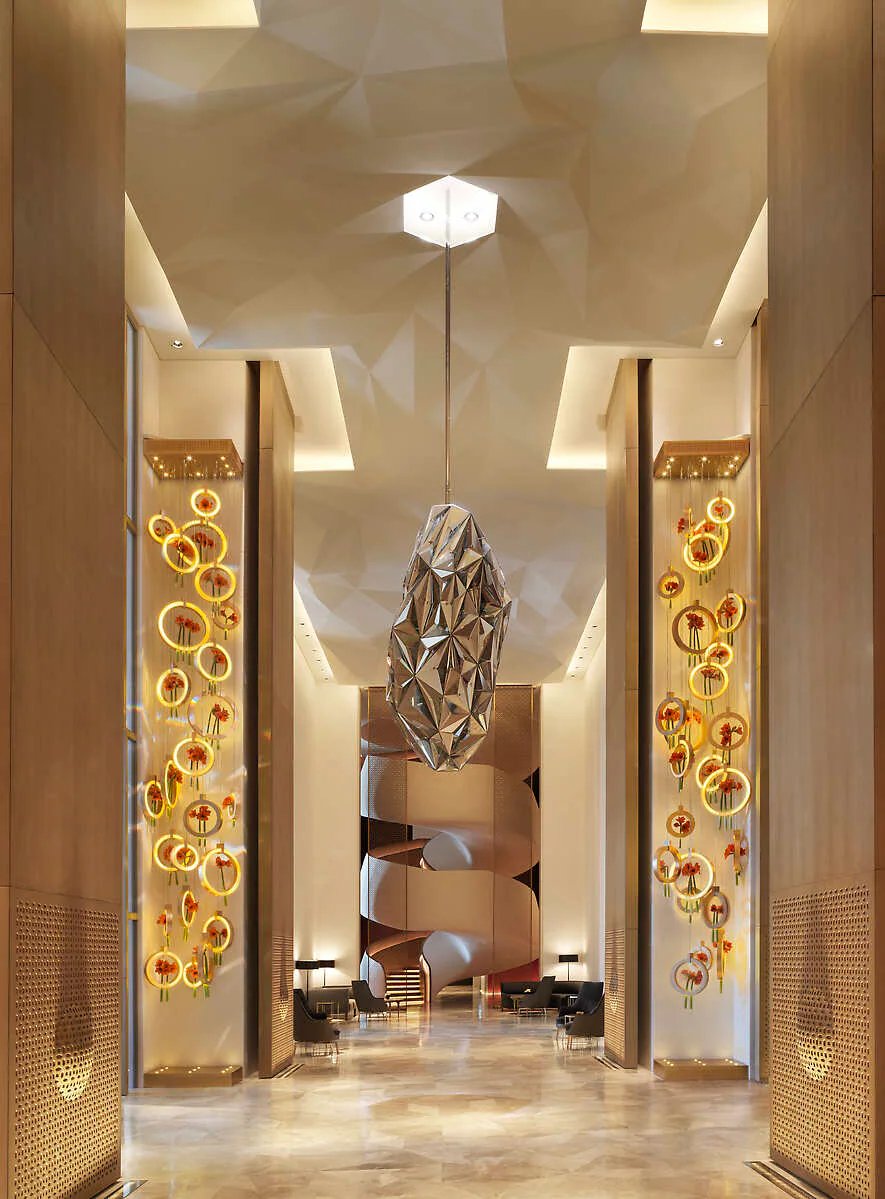 Four Seasons Hotel Kuwait at Burj Alshaya, vibe
