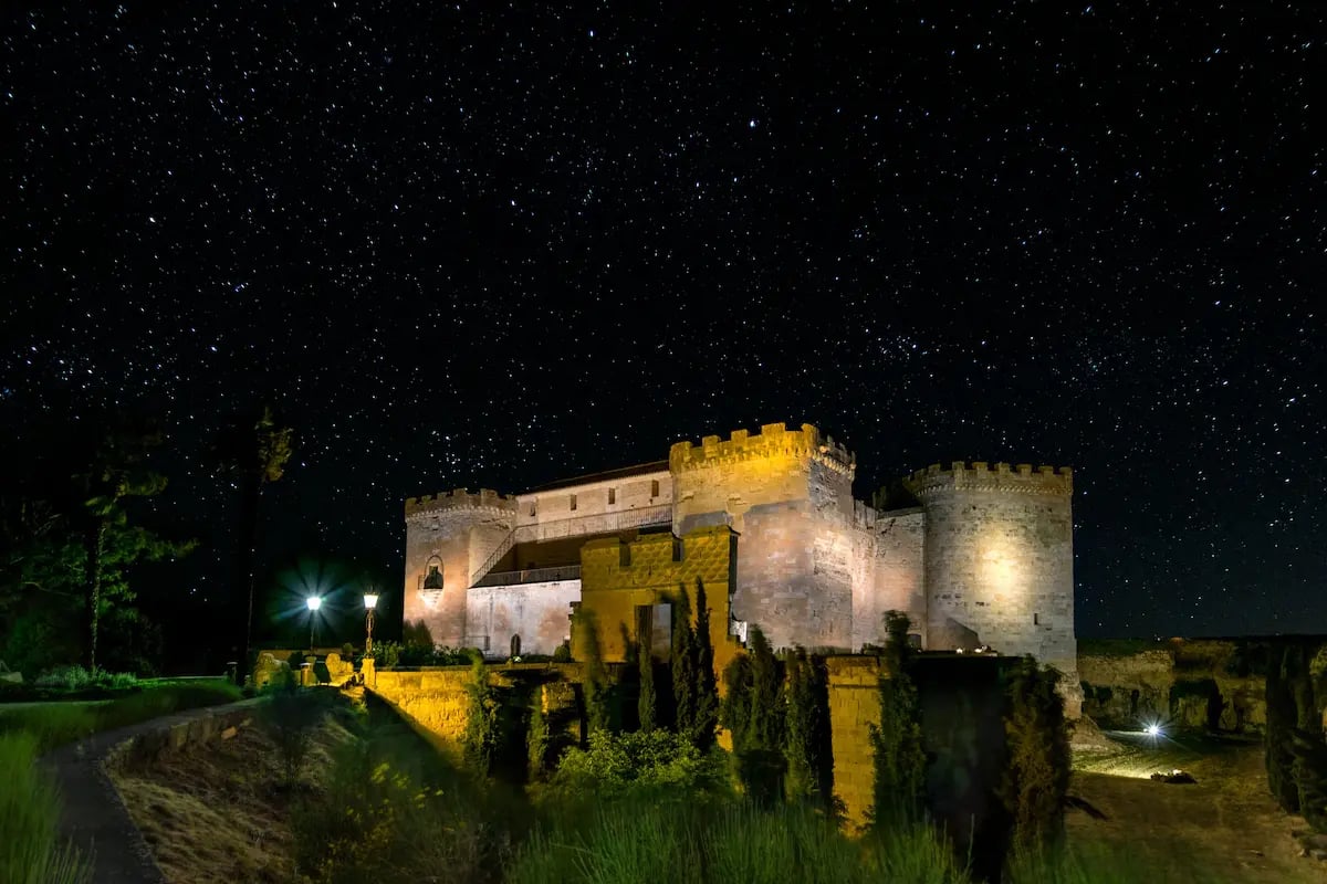 Castillo del Buen Amor, backstory