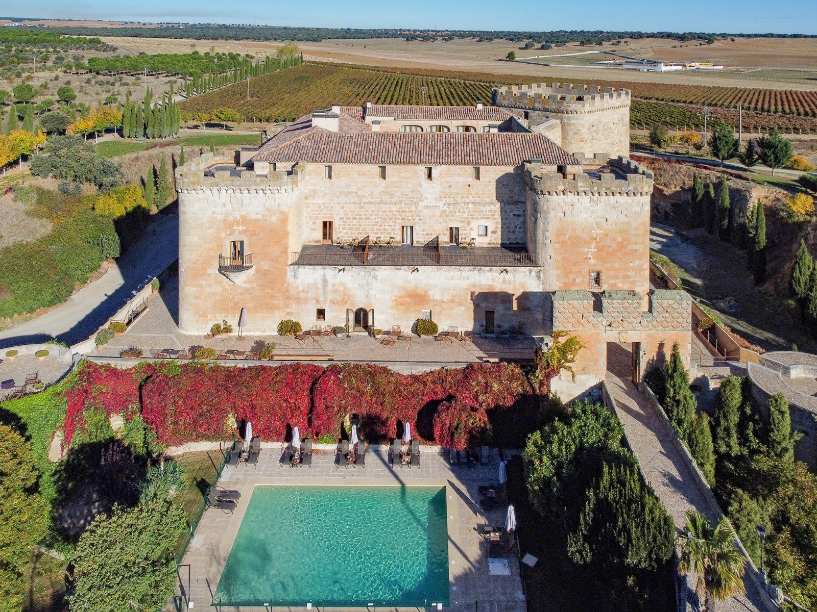 Castillo del Buen Amor, backstory