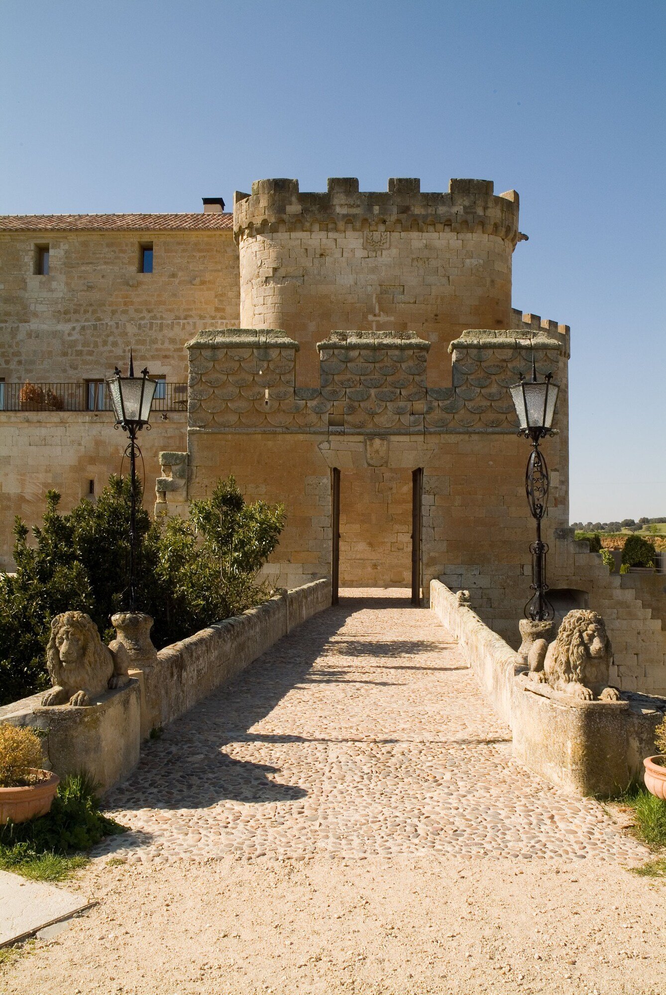 Castillo del Buen Amor, backstory