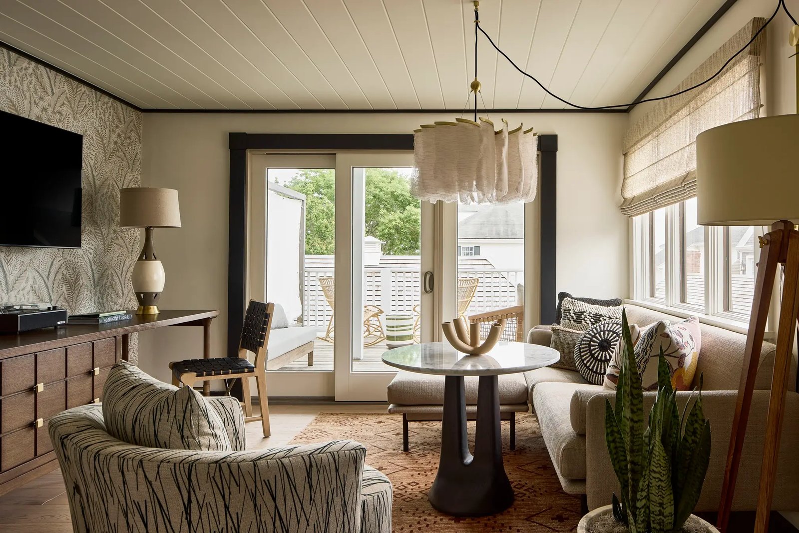 Faraway Martha's Vineyard, rooms