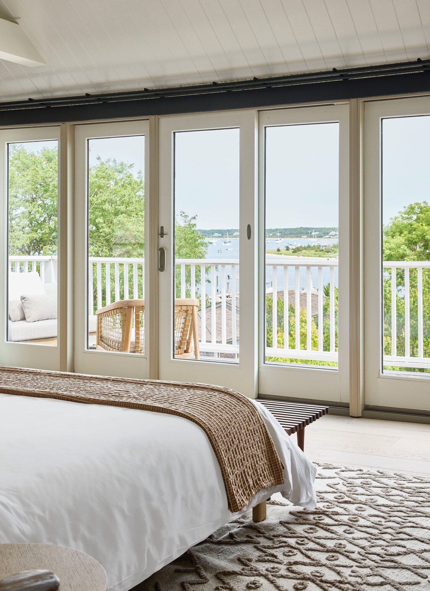 Faraway Martha's Vineyard, rooms