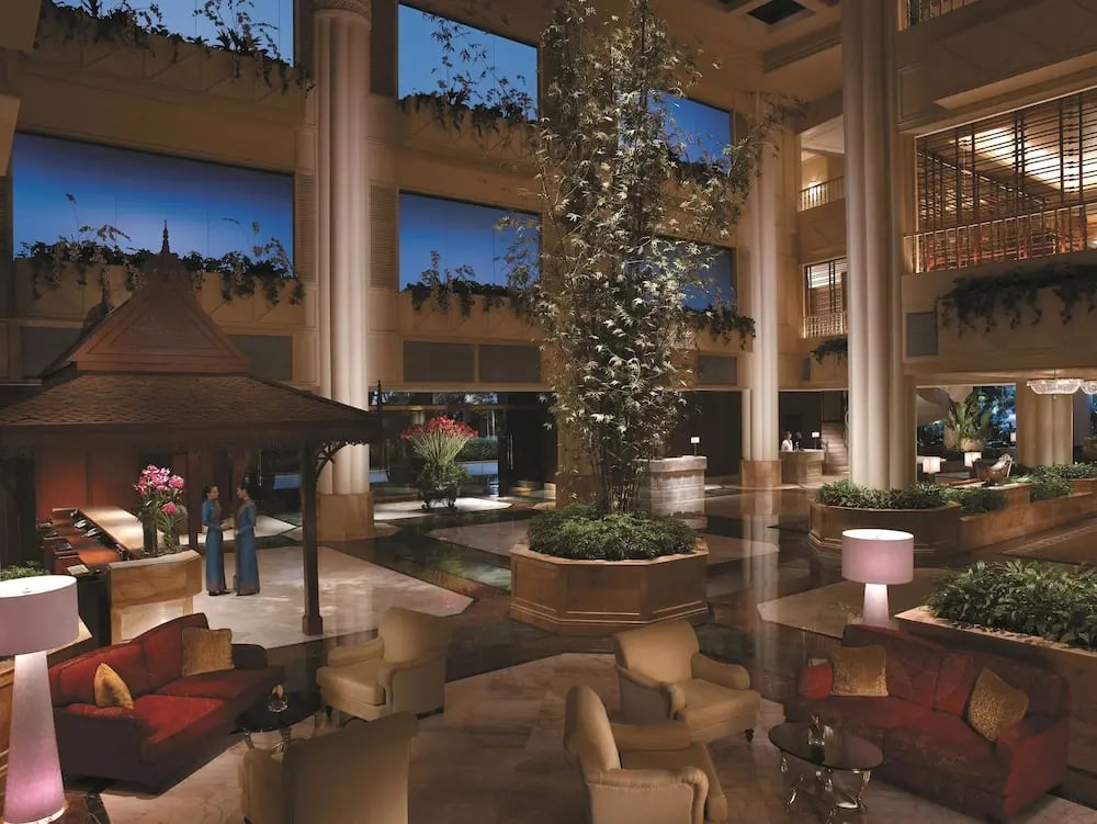 Shangri-La Bangkok Hotel