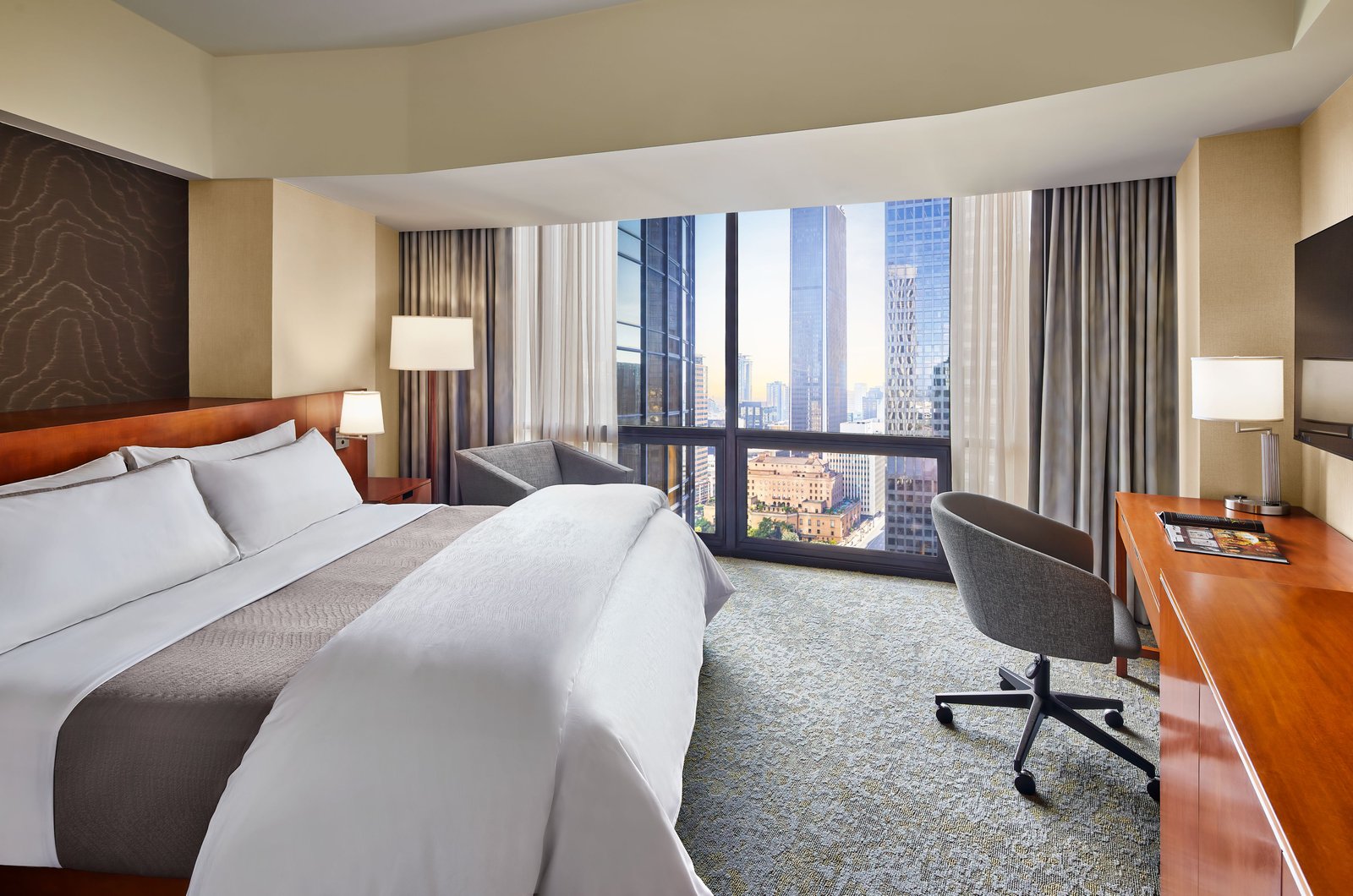 Westin Bonaventure Hotel & Suites — rooms