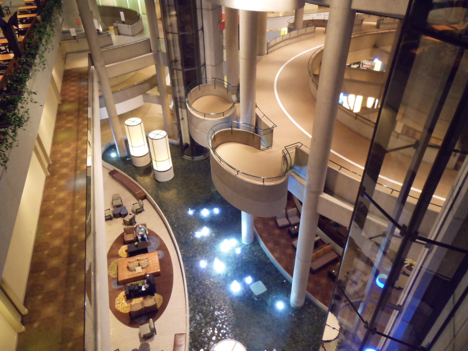 Westin Bonaventure Hotel & Suites — vibe