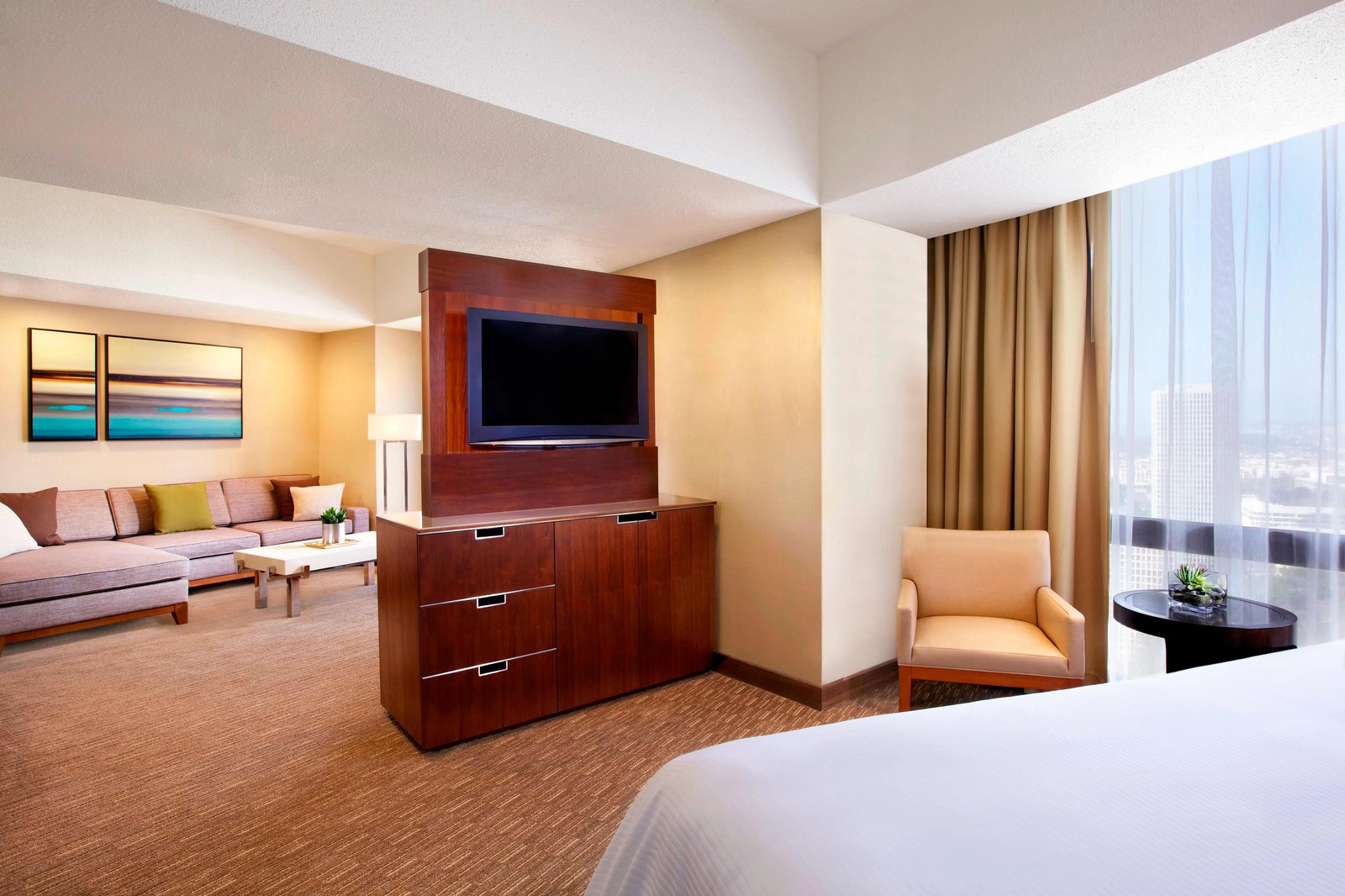 Westin Bonaventure Hotel & Suites — rooms