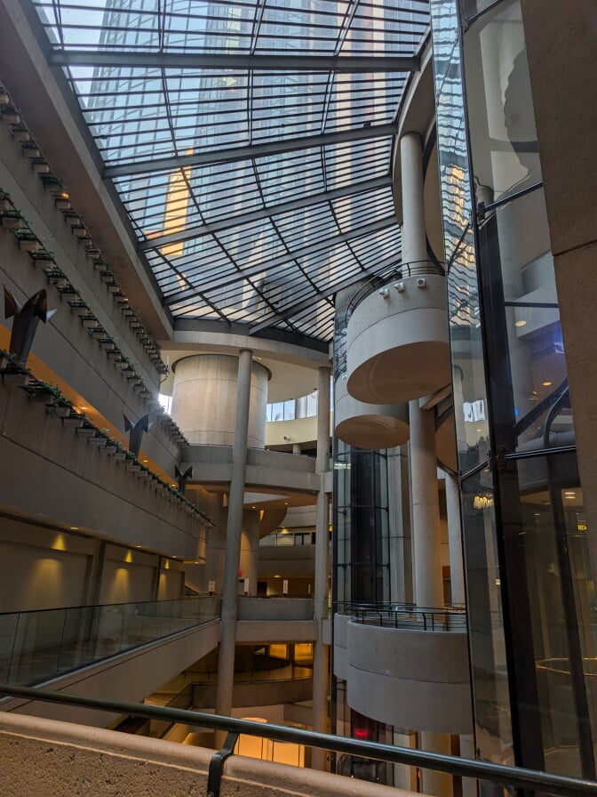 Westin Bonaventure Hotel & Suites — vibe
