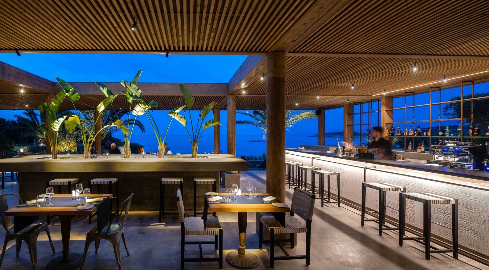 Minos Palace Hotel & Suites, at the table