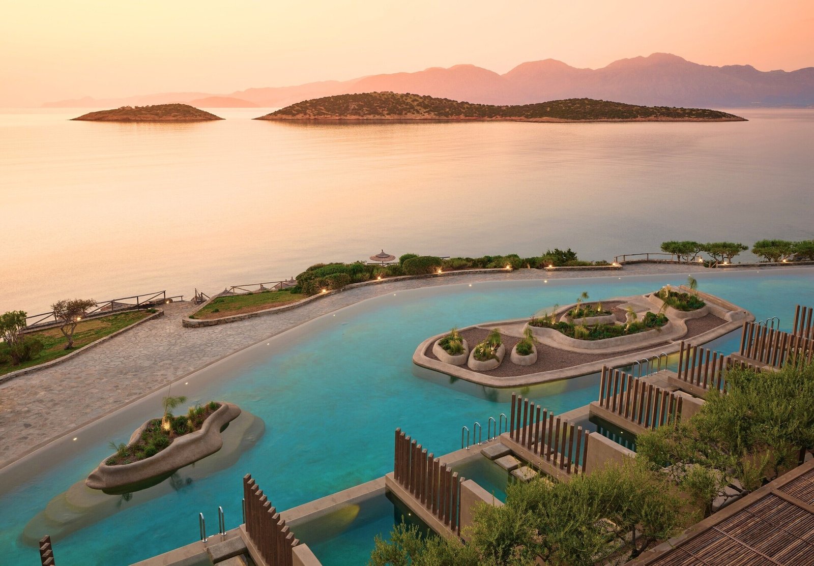 Minos Palace Hotel & Suites