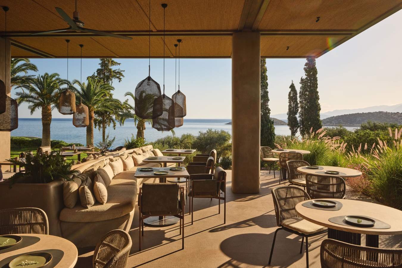 Minos Palace Hotel & Suites, at the table