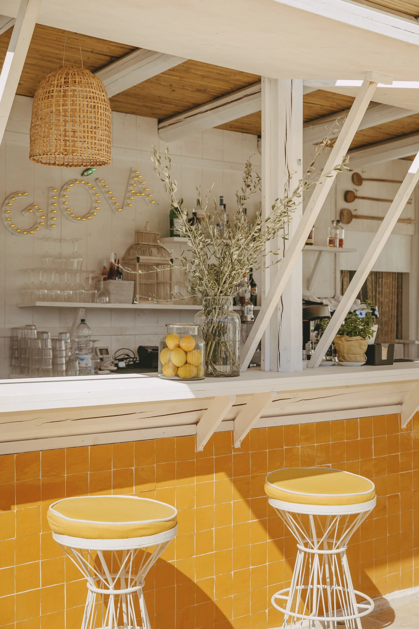 Masseria Calderisi, at the table