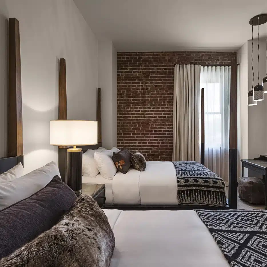 Crossroads Hotel, rooms