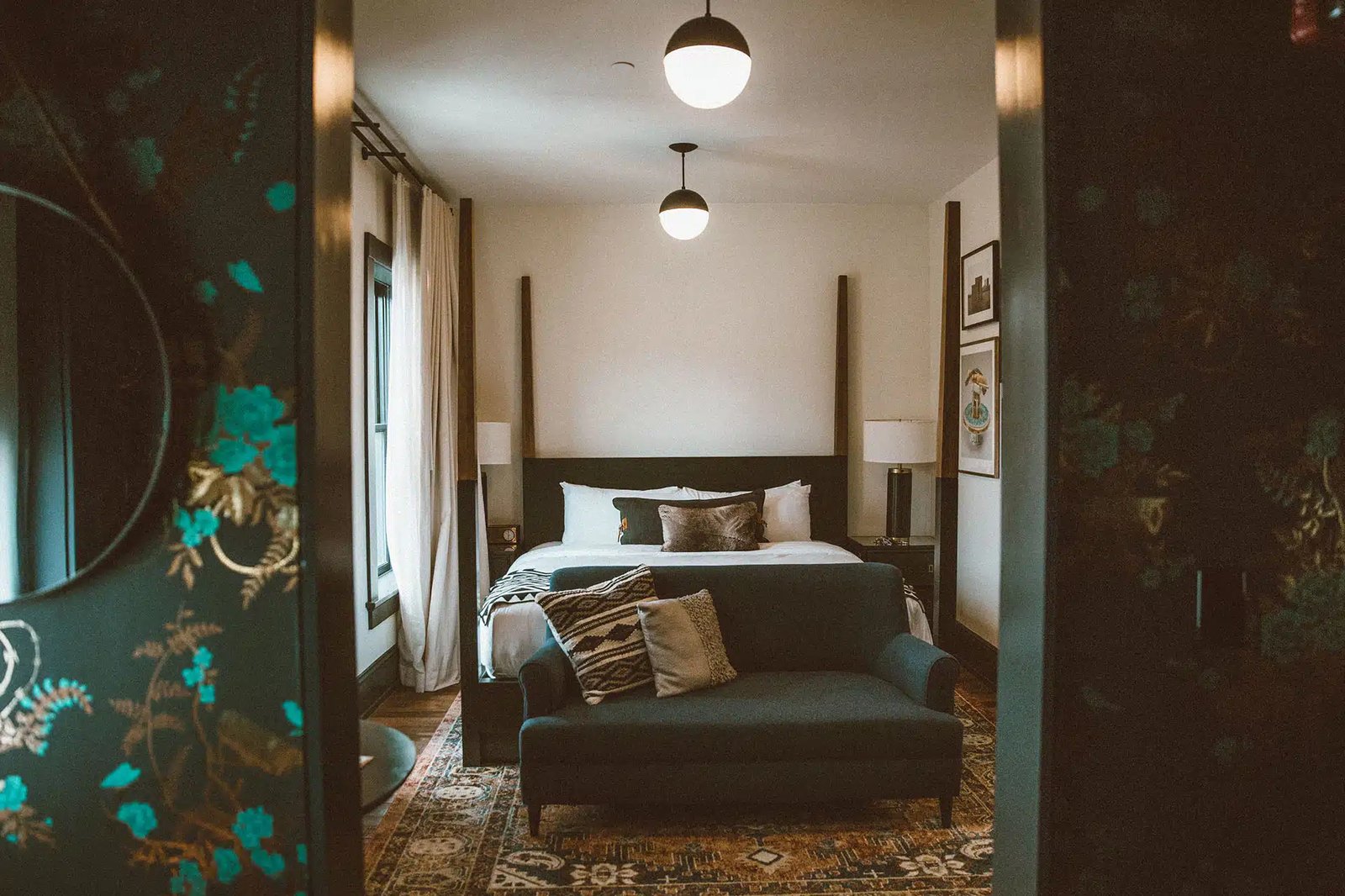 Crossroads Hotel, rooms