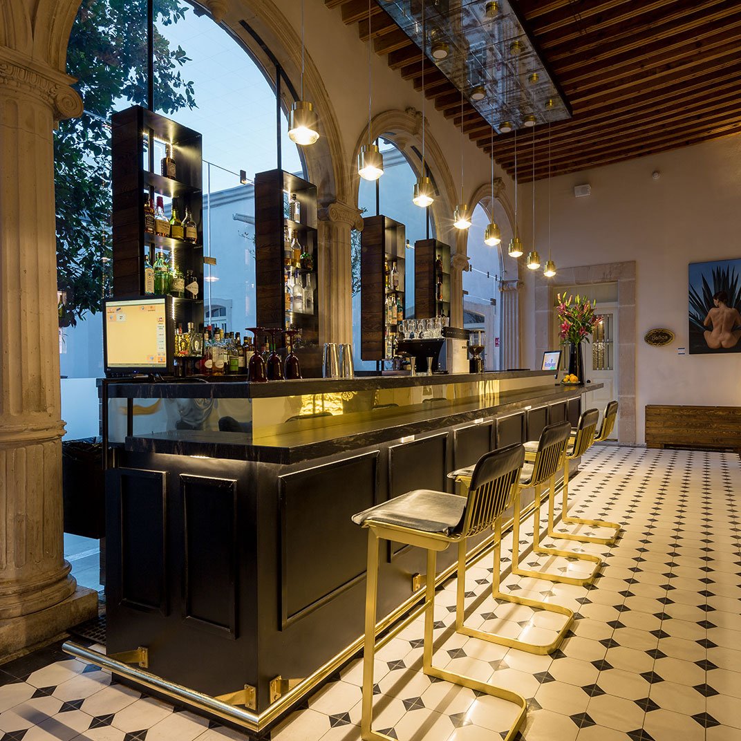 Central Hotel Boutique, eat & drink