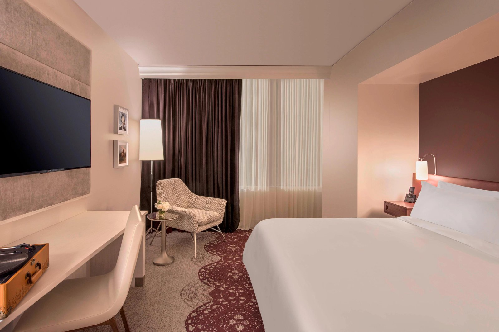 The Elizabeth Hotel, Autograph Collection, rooms