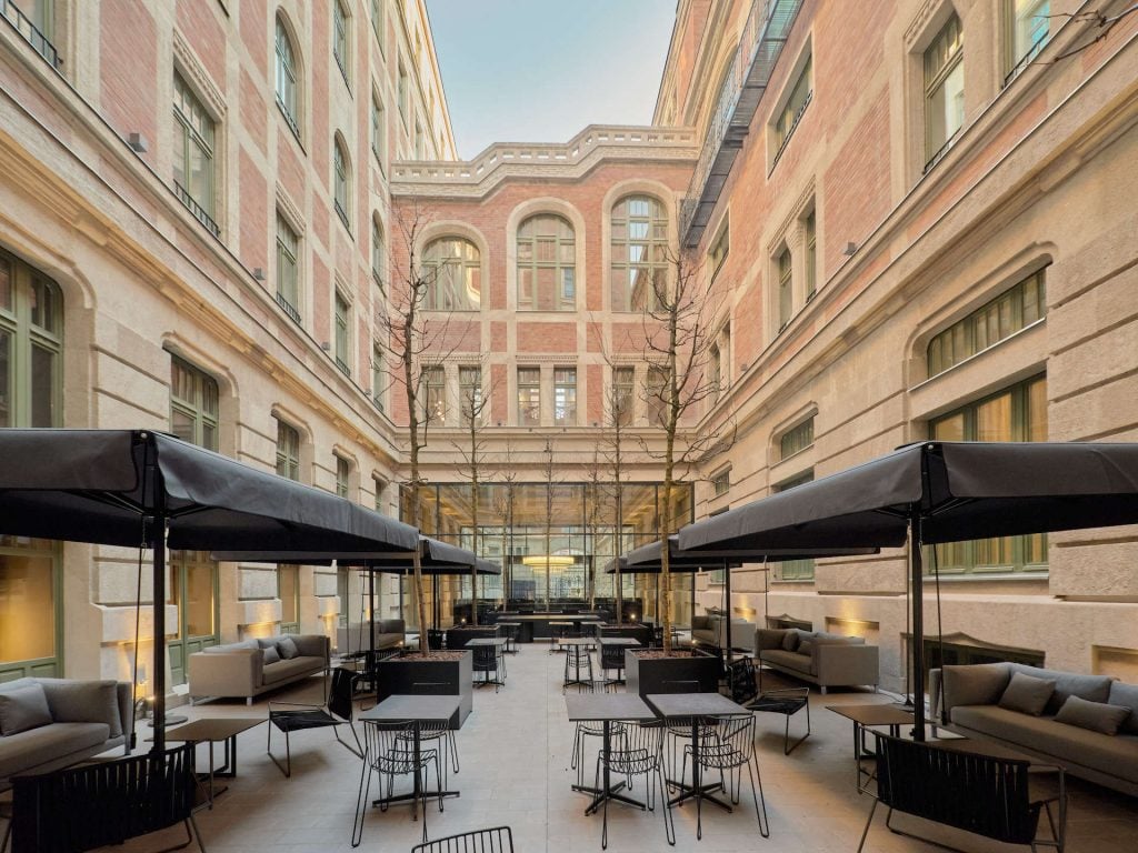 Kozmo Hotel Suites & Spa, vibe