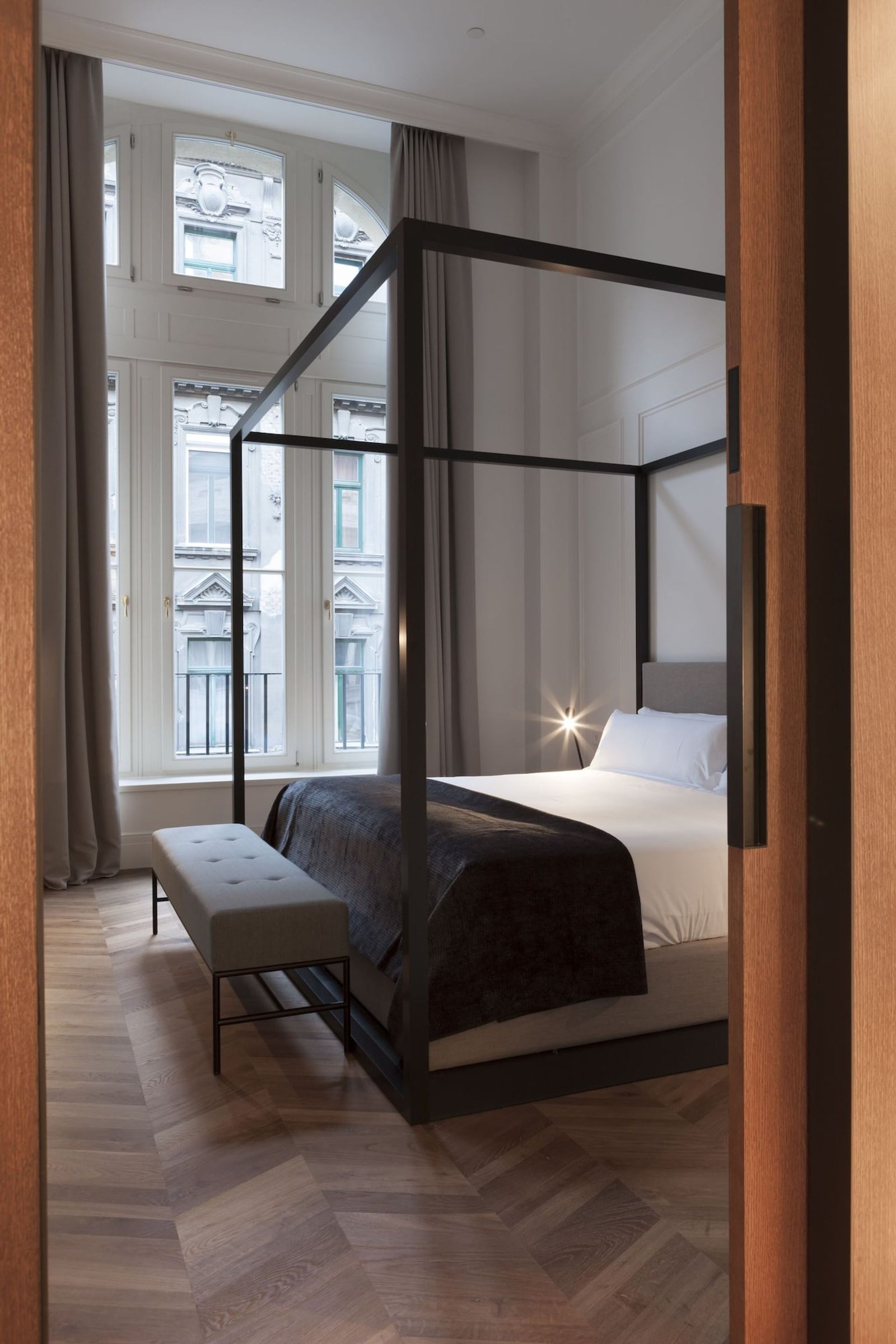 Kozmo Hotel Suites & Spa, rooms