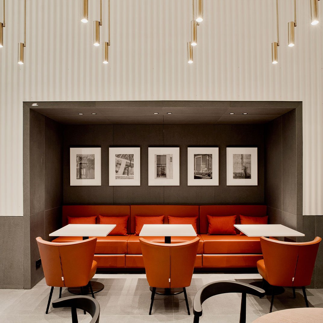 Kozmo Hotel Suites & Spa, eat & drink