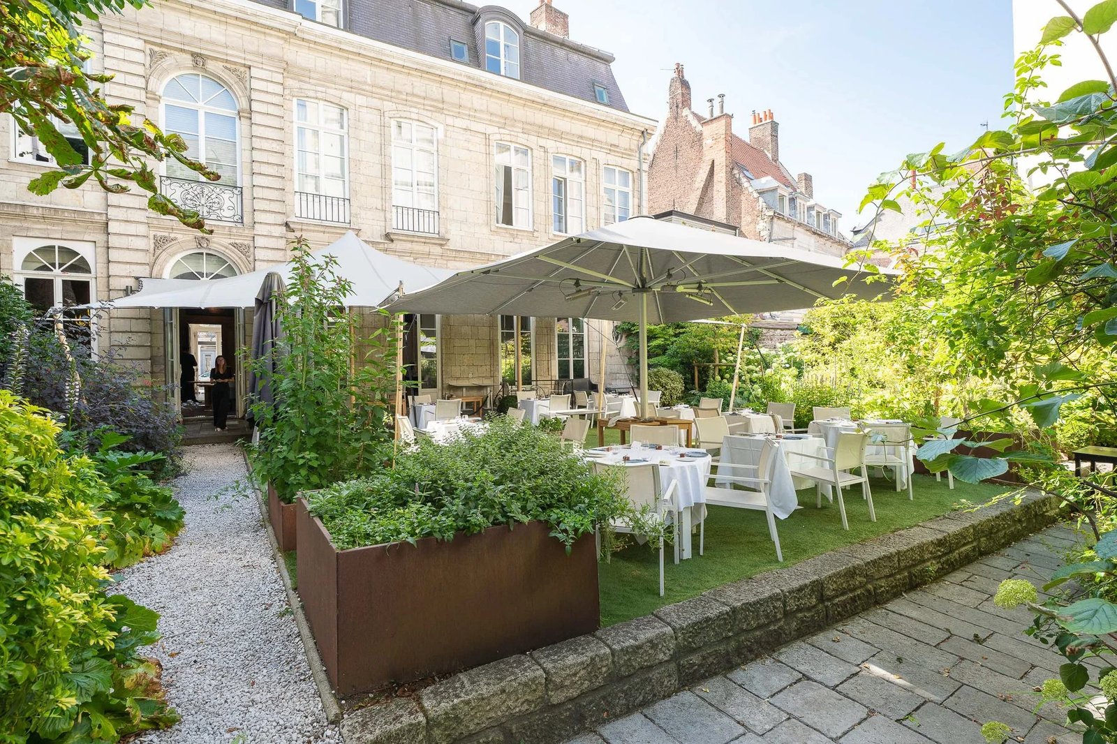 Clarance Hotel