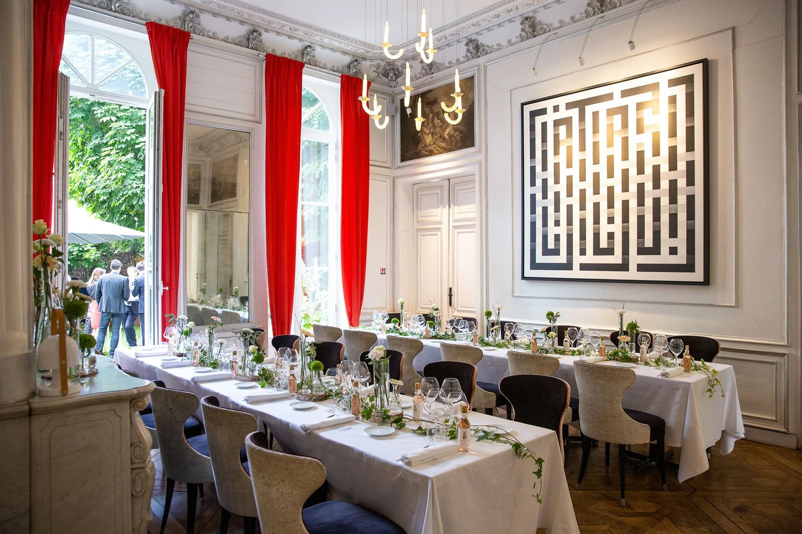 Clarance Hotel, eat & drink