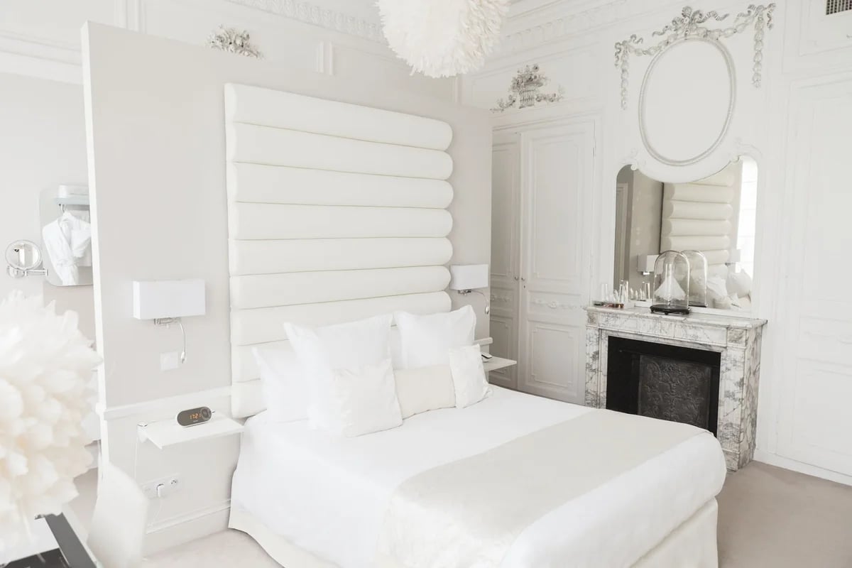 Clarance Hotel, rooms