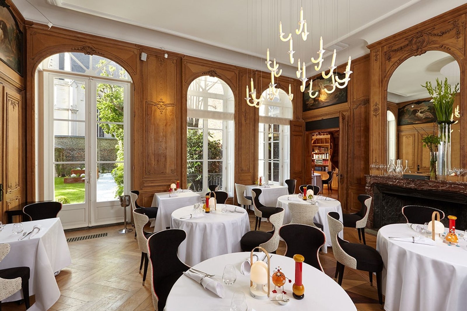 Clarance Hotel, eat & drink