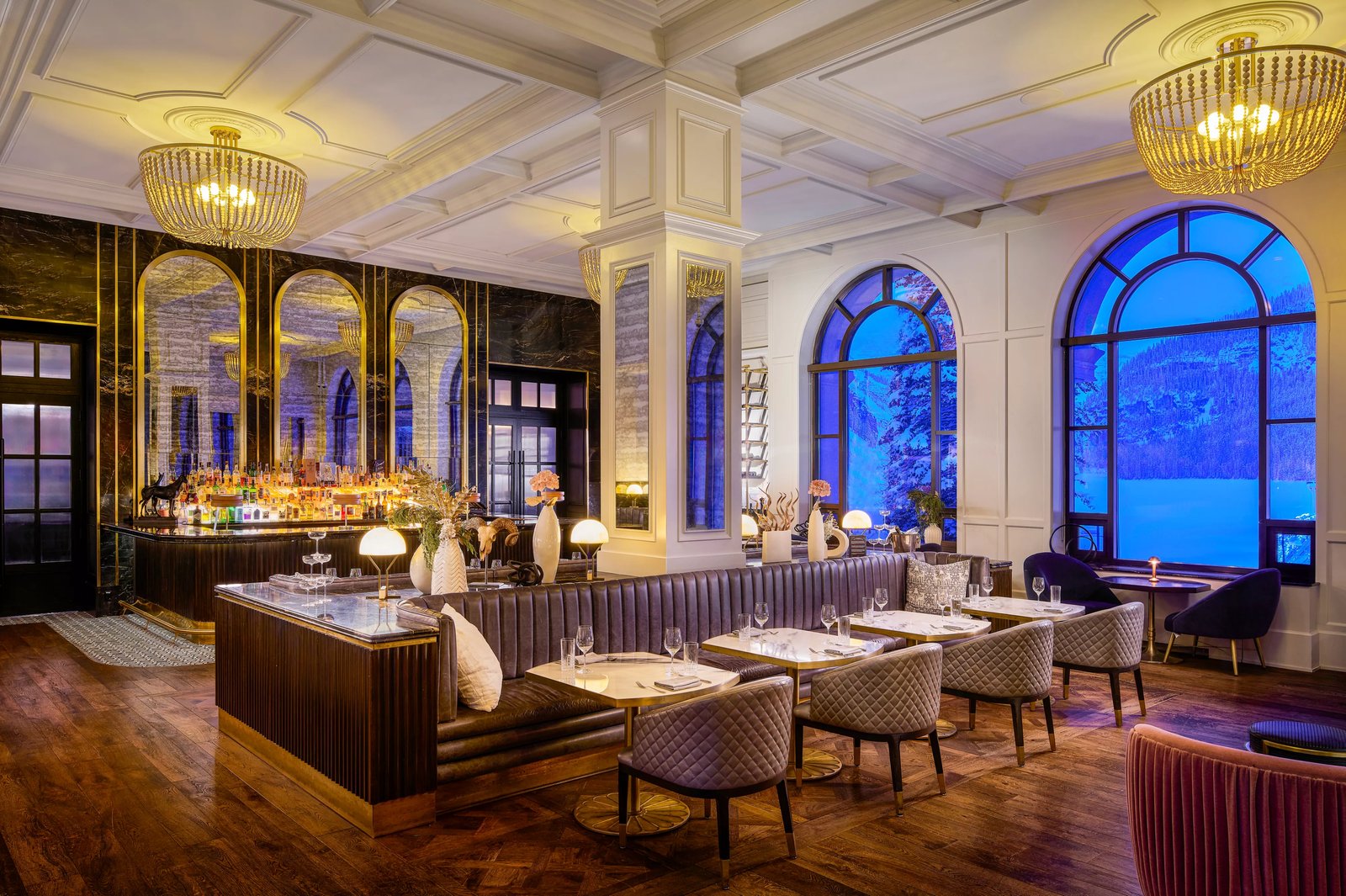 Fairmont Chateau Lake Louise, fairview bar and restaurant