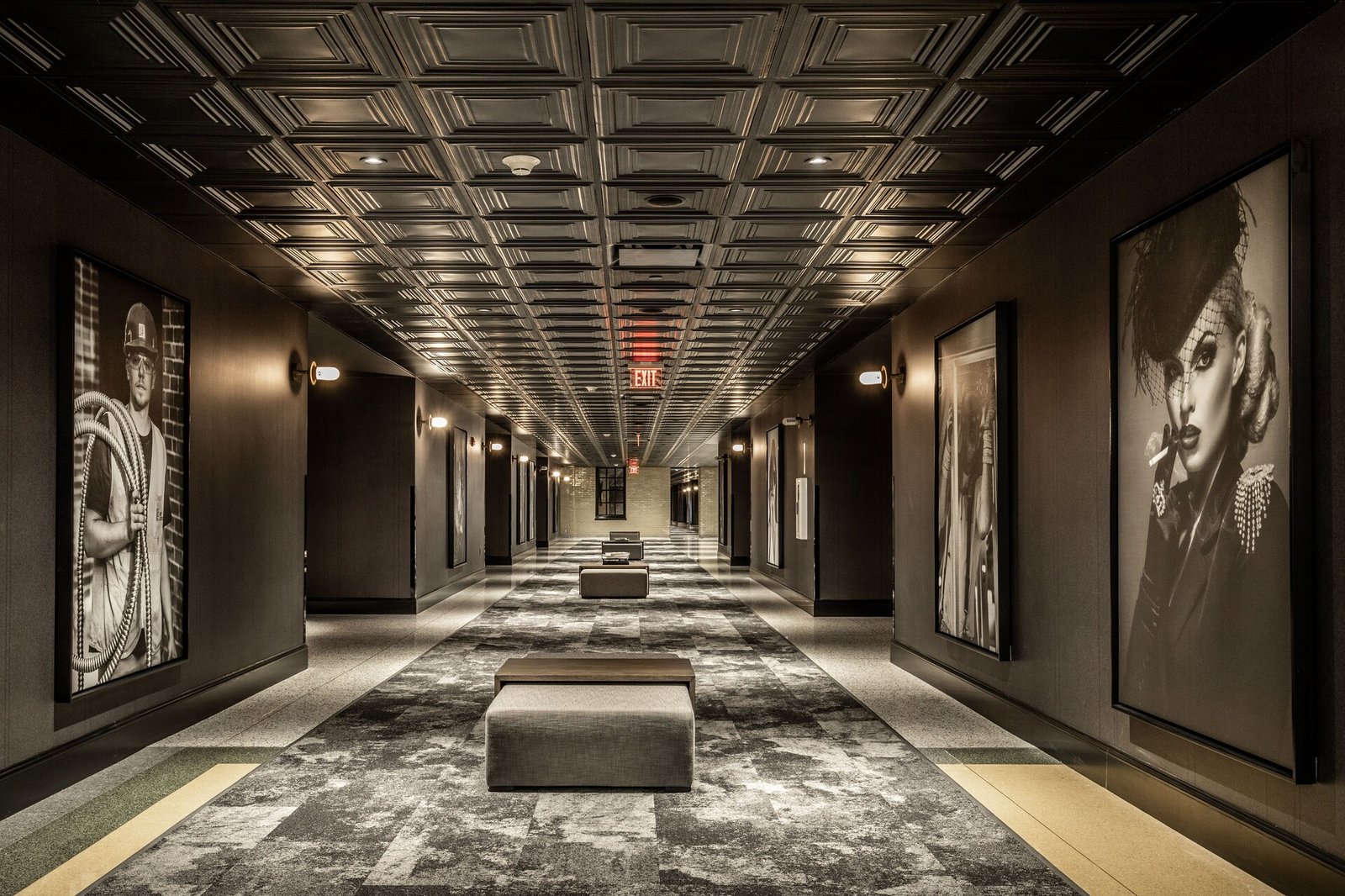Bottleworks Hotel, vibe