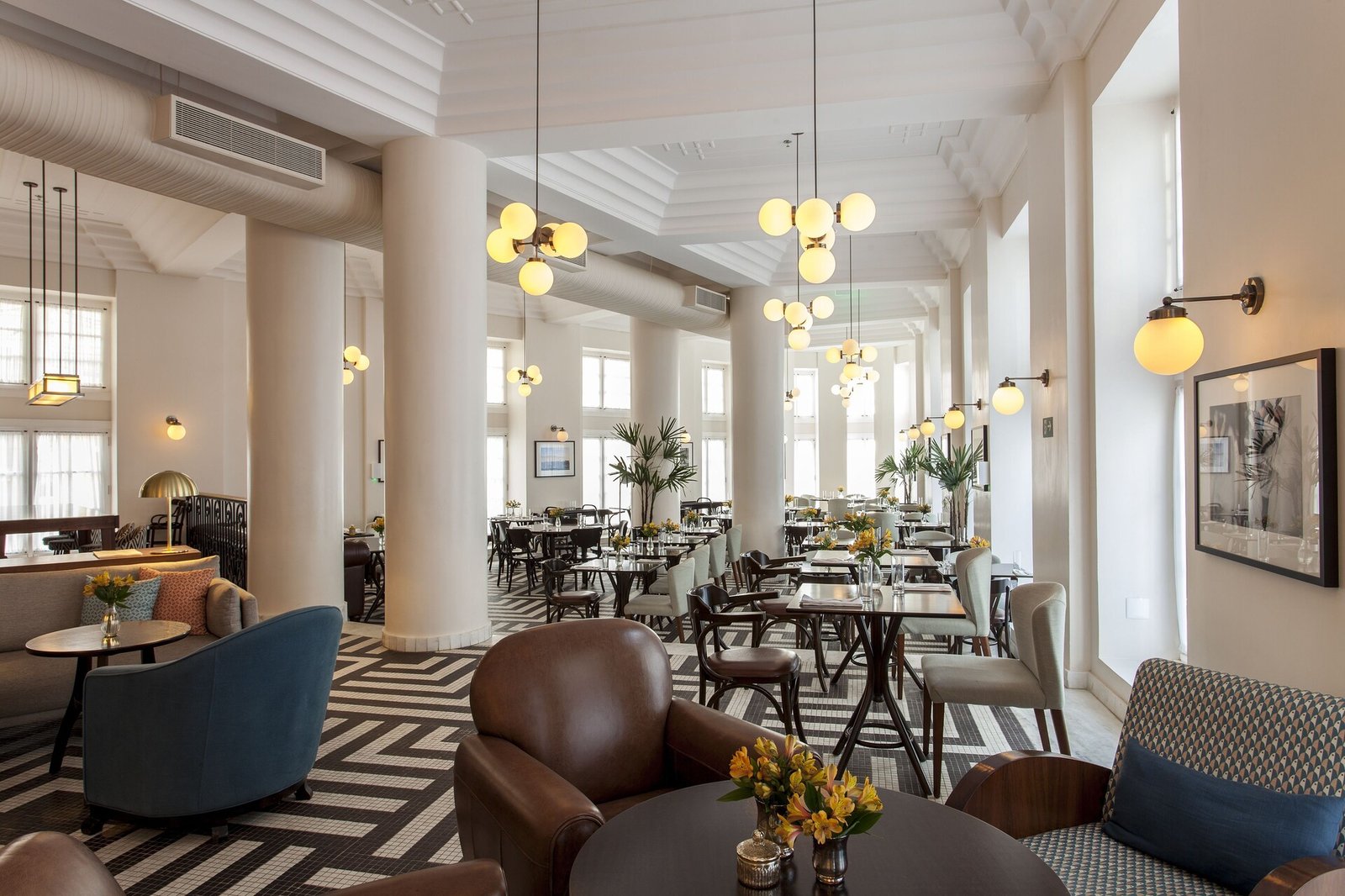 Fera Palace Hotel, eat & drink