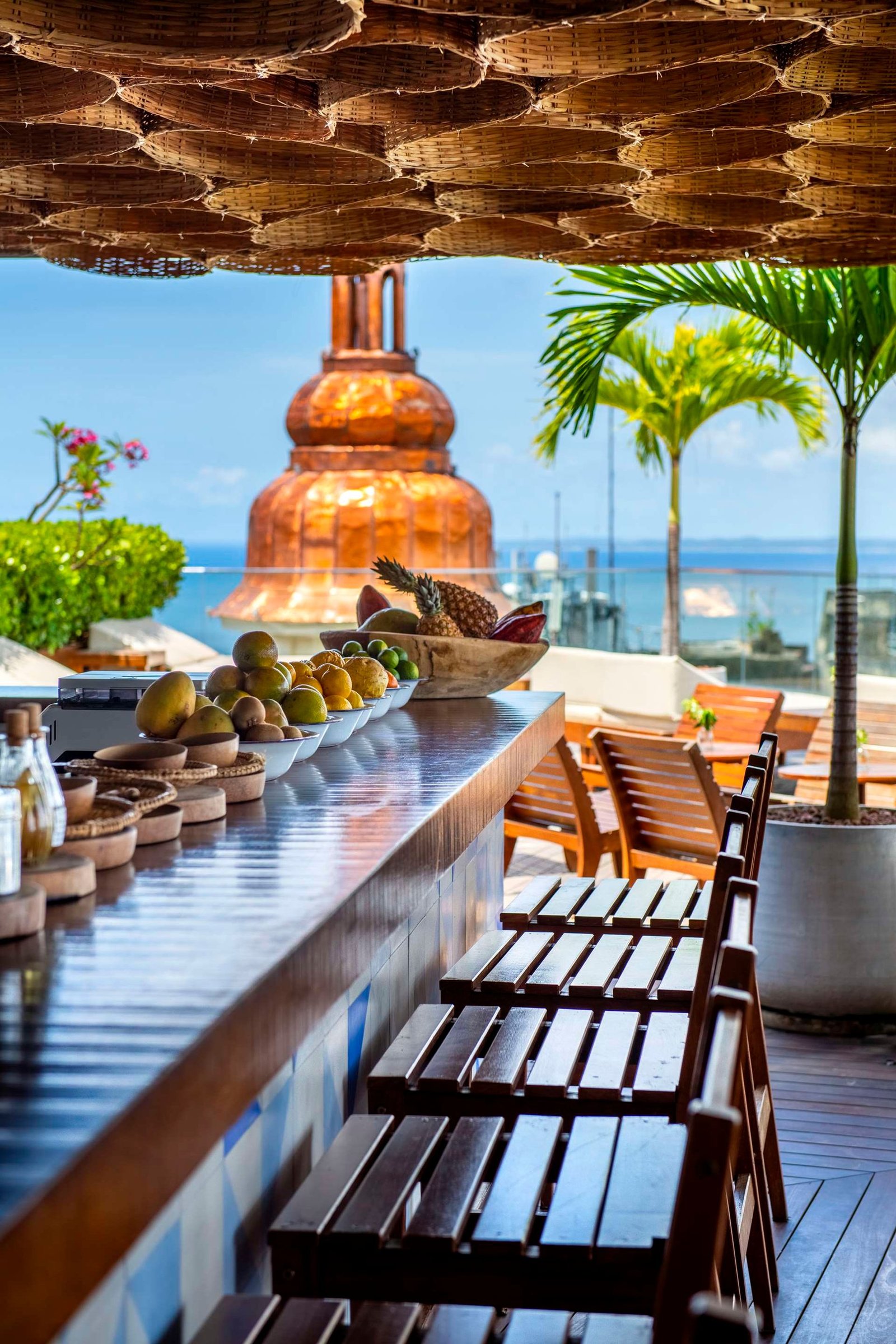 Fera Palace Hotel, eat & drink