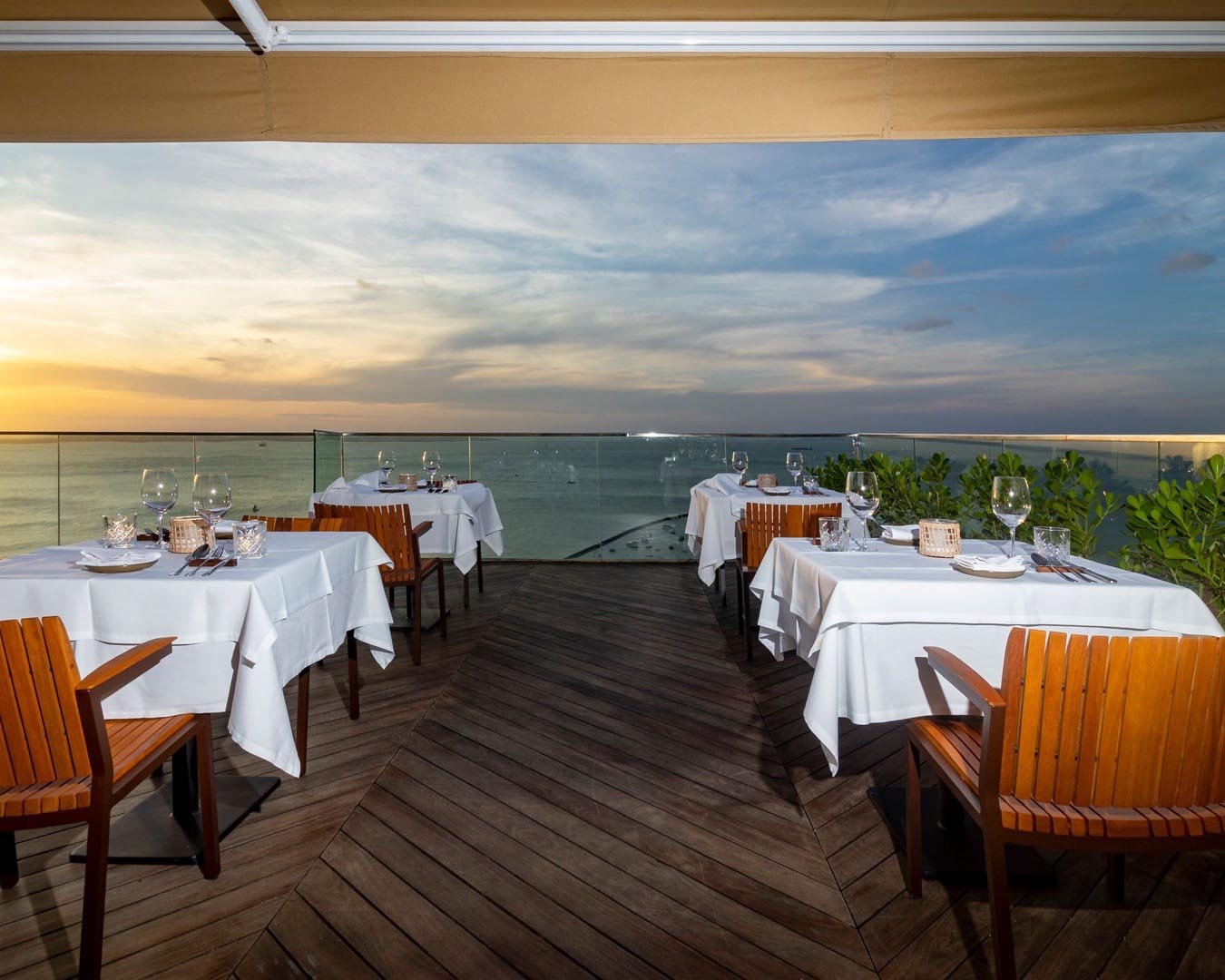 Fera Palace Hotel, eat & drink