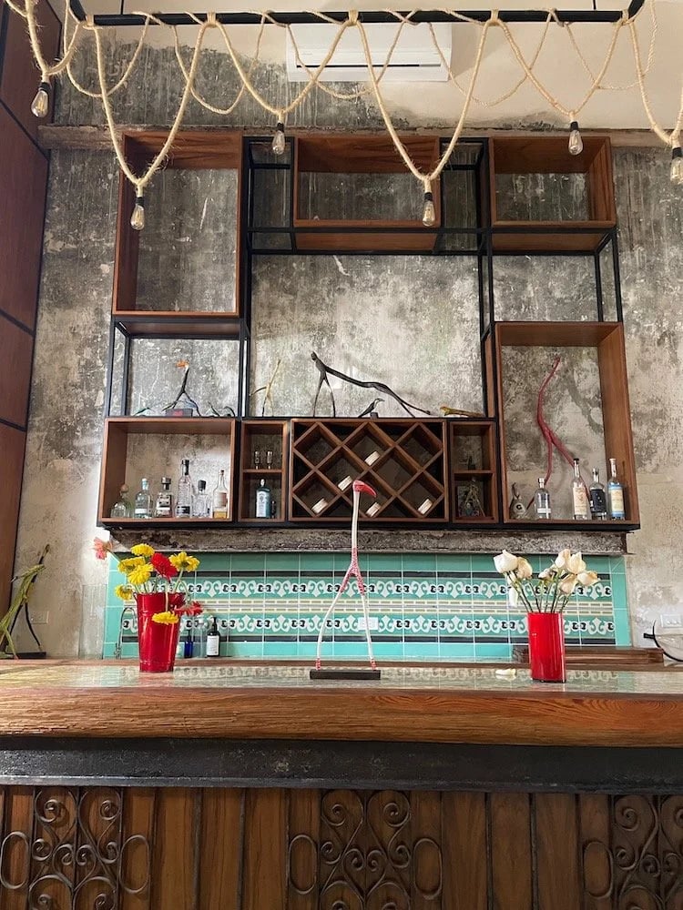 Treehouse Boutique Hotel, eat & drink