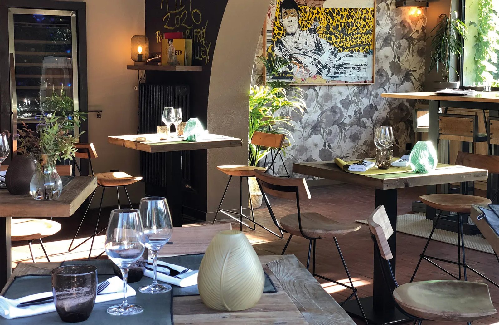 Loire Valley Lodges, at the table